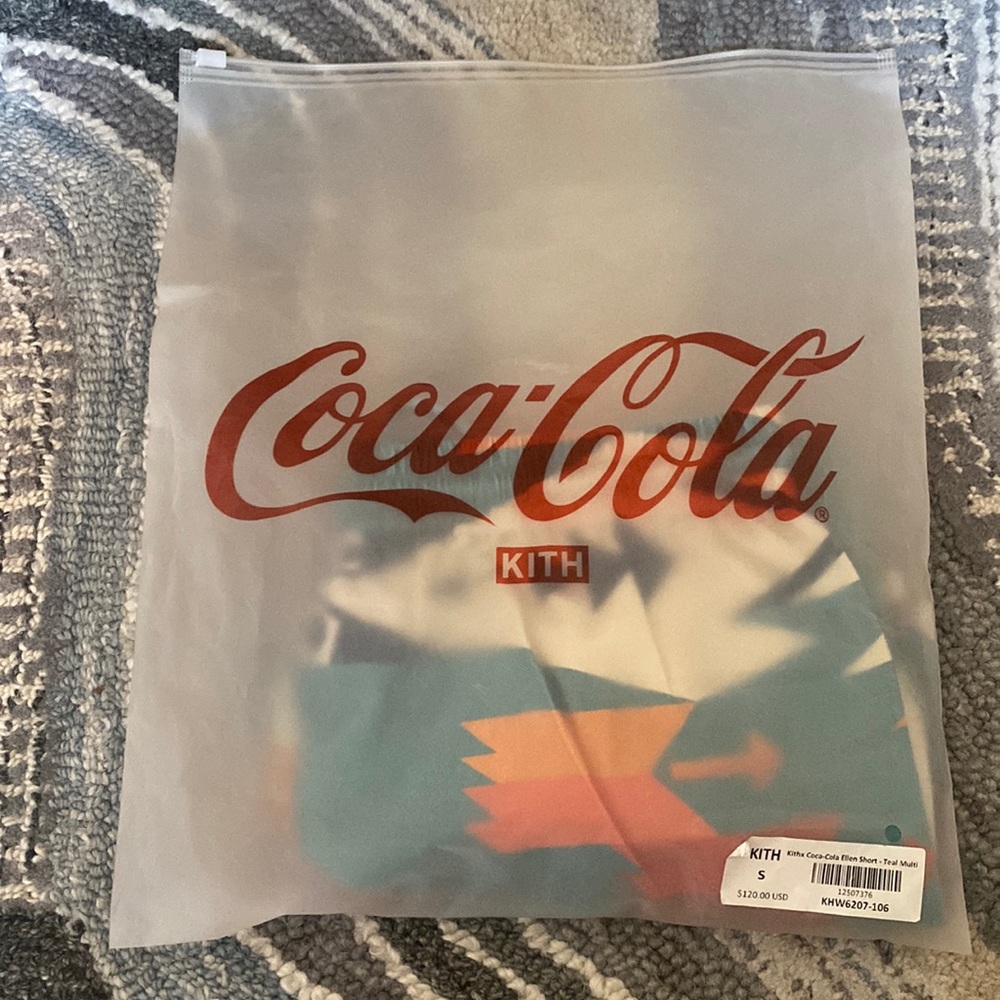 Kith Coca Cola Pendleton Ellen Shorts Size Small NWT